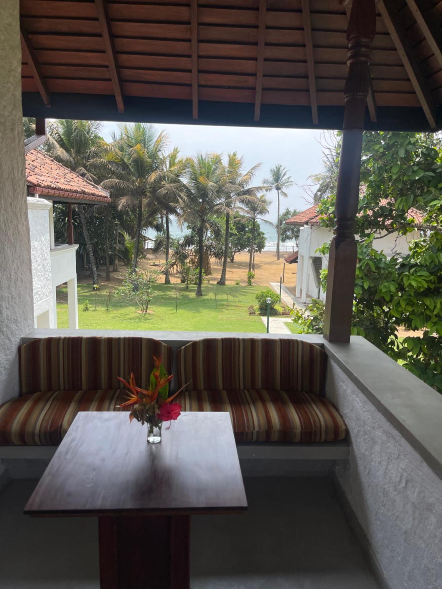 Hibiscus Beach Hotel & Villas Kalutara Exterior foto