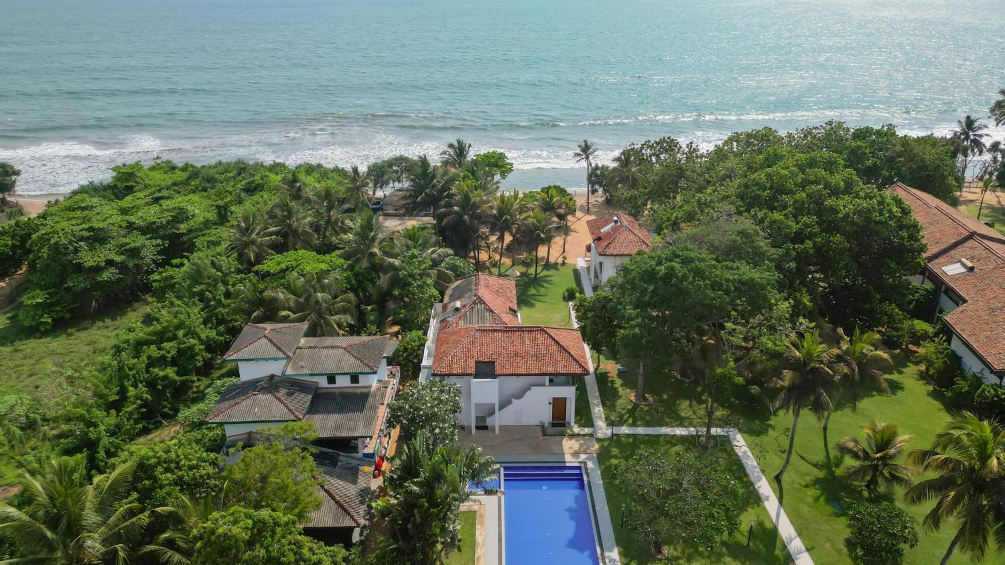 Hibiscus Beach Hotel & Villas Kalutara Exterior foto