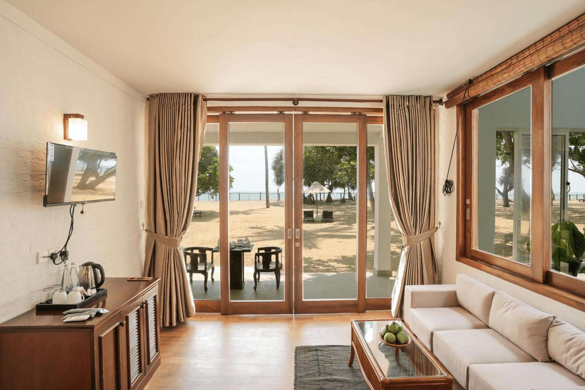 Hibiscus Beach Hotel & Villas Kalutara Exterior foto