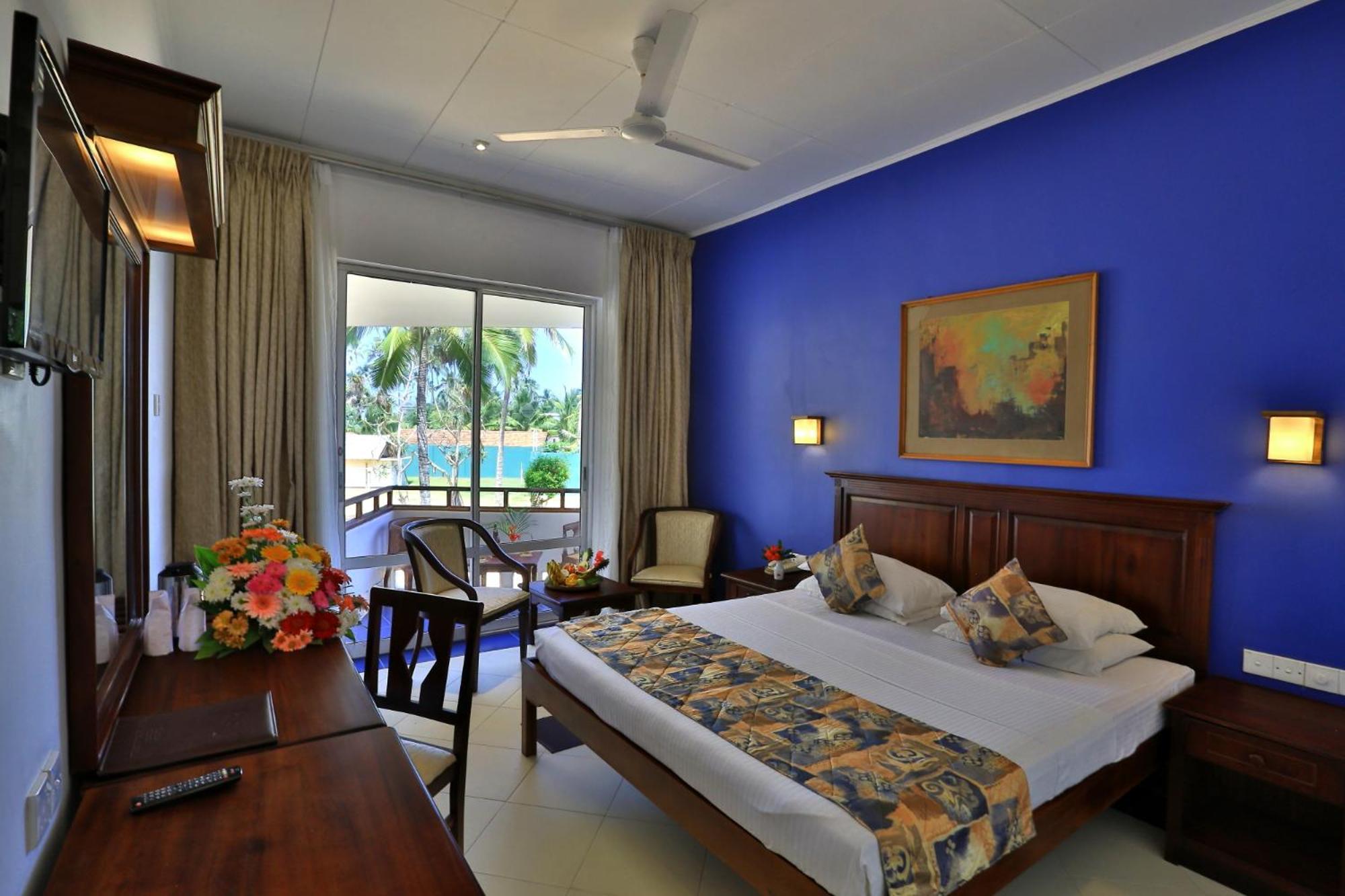 Hibiscus Beach Hotel & Villas Kalutara Exterior foto